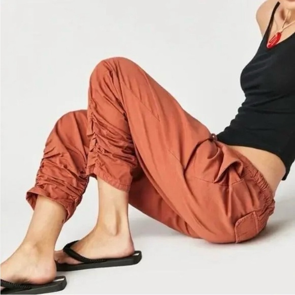 NWT New Light Parachute Pants in Terracotta XS - Picture 9 of 10